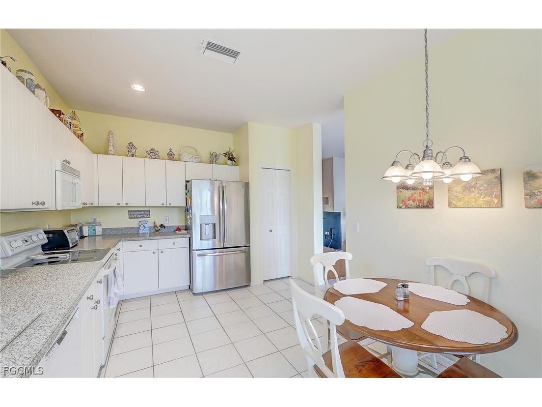 1813 Emerald Cove Drive Cape Coral FL 33991 2026013216 image7