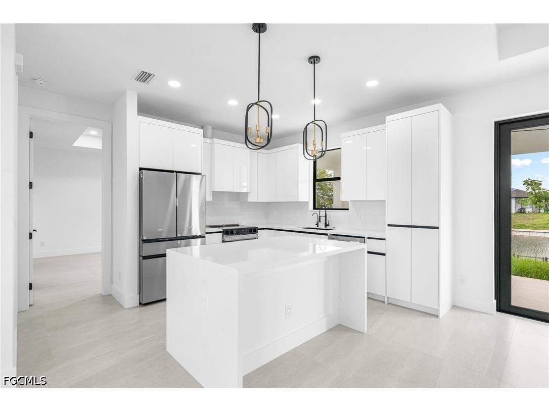 1813 NE 1st Avenue Cape Coral FL 33909 2026026256 image5