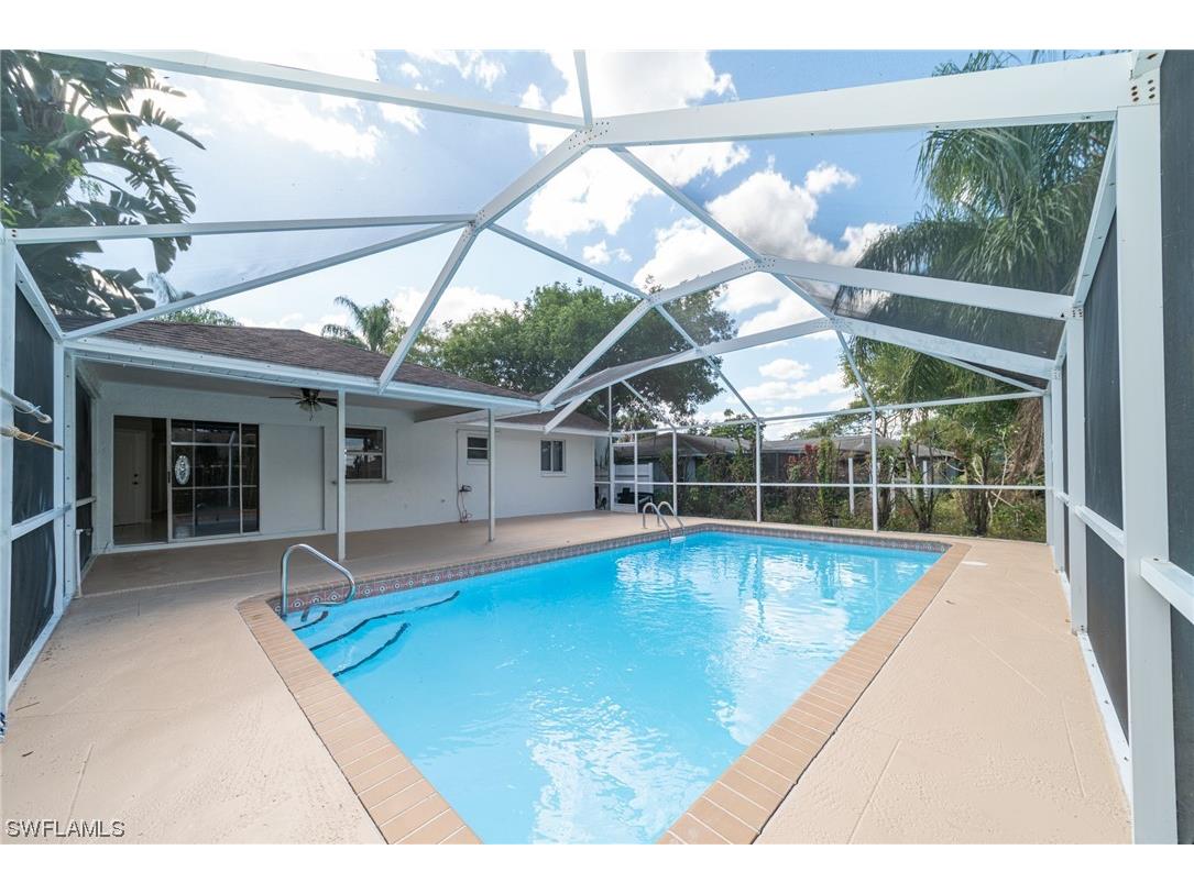 1813 NE 1st Terrace Cape Coral FL 33909 224012294 image1