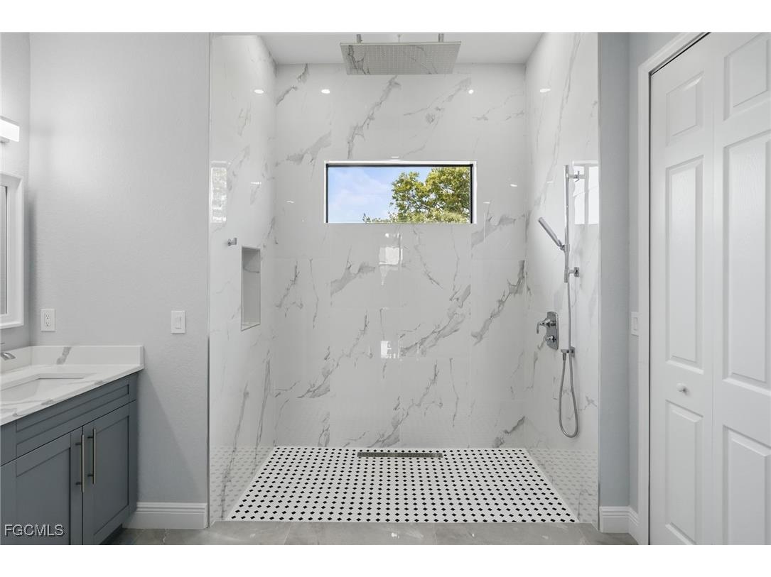 1813 NE 21st Street Cape Coral FL 33909 2025025927 image31