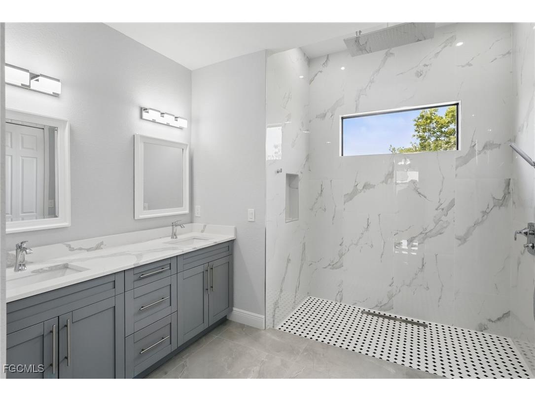 1813 NE 21st Street Cape Coral FL 33909 2025025927 image32