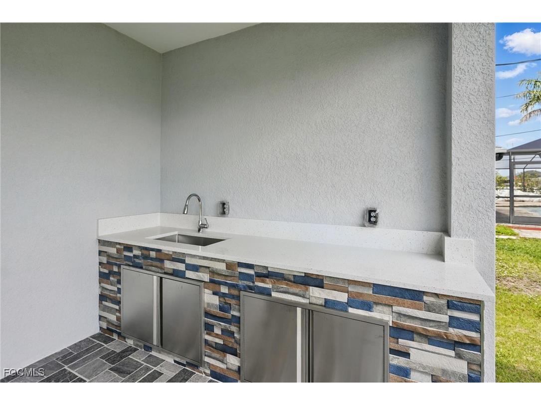 1813 NE 21st Street Cape Coral FL 33909 2025025927 image35