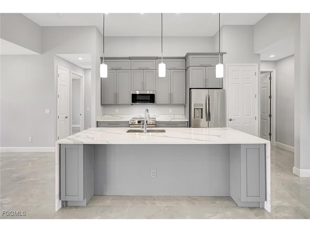 1813 NE 21st Street Cape Coral FL 33909 2025025927 image8