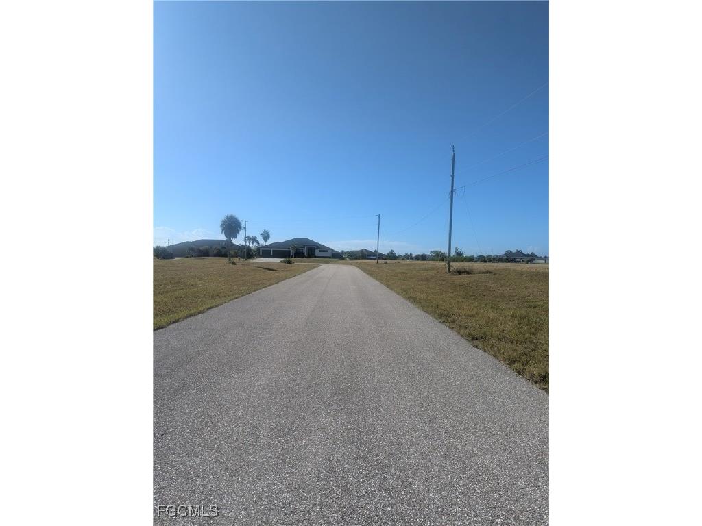 1813 NW 32nd Place Cape Coral FL 33993 2025015795 image12