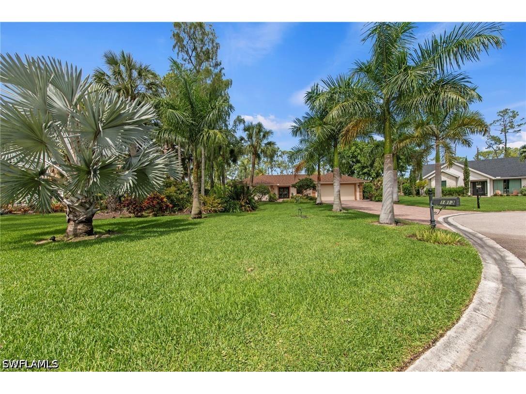 1813 Princess Court Naples FL 34110 226026594 image3