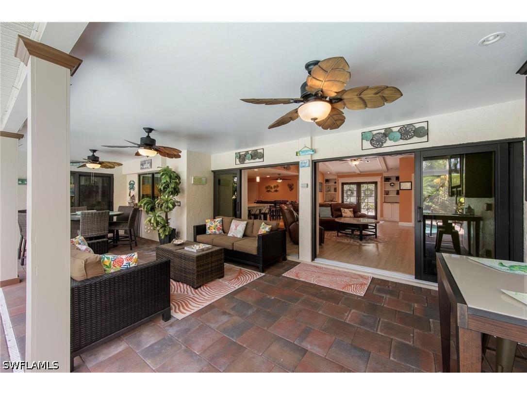 1813 Princess Court Naples FL 34110 226026594 image34