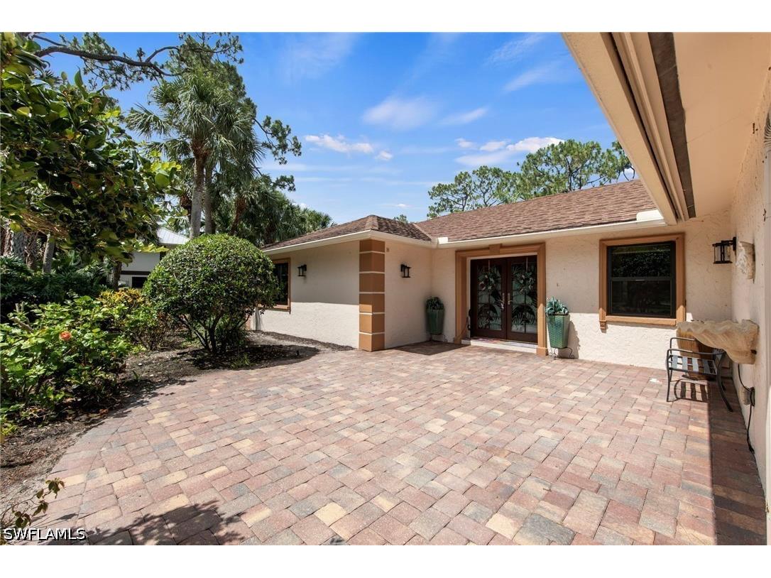1813 Princess Court Naples FL 34110 226026594 image4