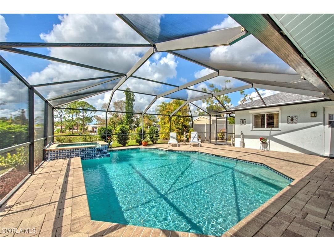 18137 Sandy Pines Circle North Fort Myers FL 33917 225013379 image1