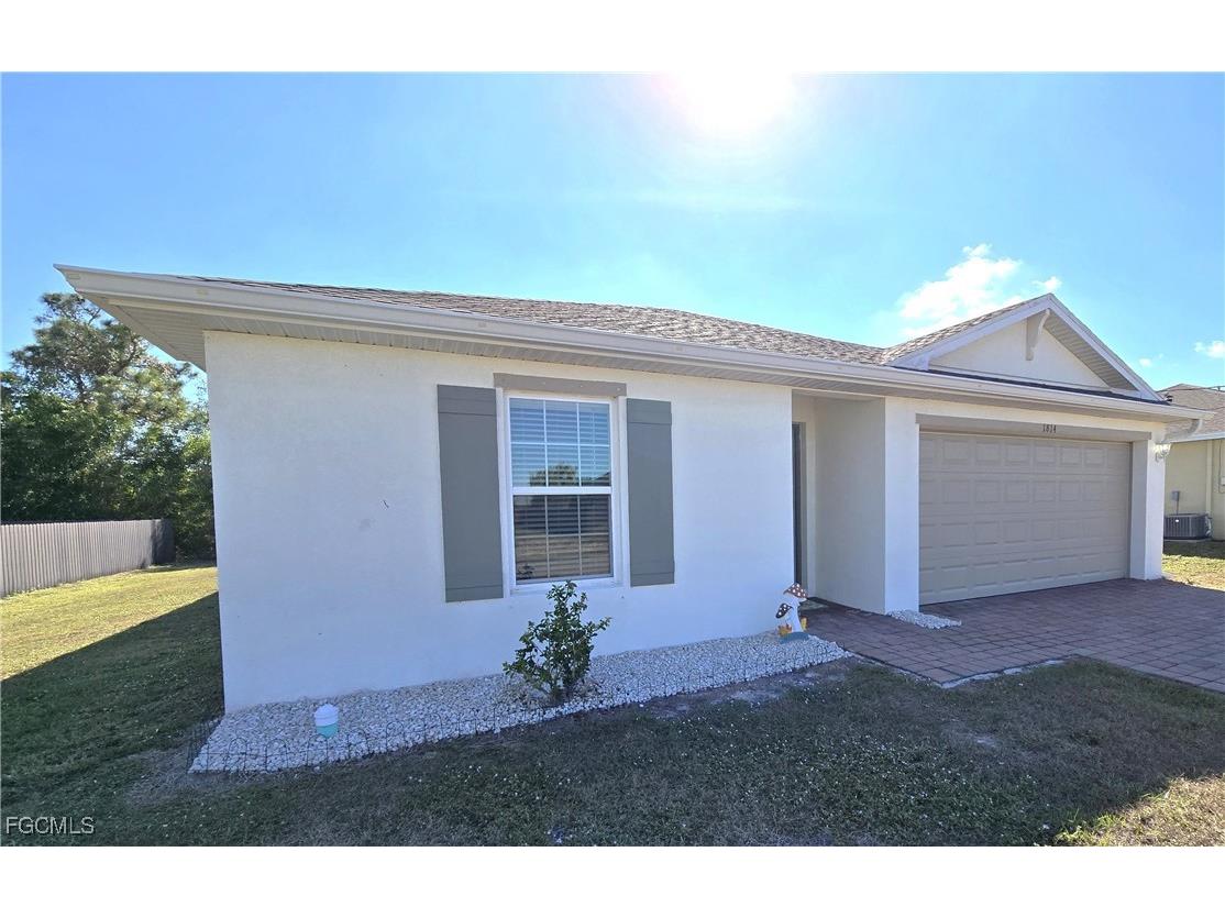 1814 NE 40th Lane Cape Coral FL 33909 2025026033 image21