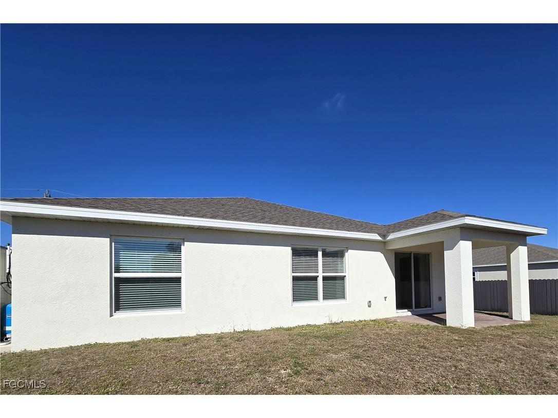 1814 NE 40th Lane Cape Coral FL 33909 2025026033 image22