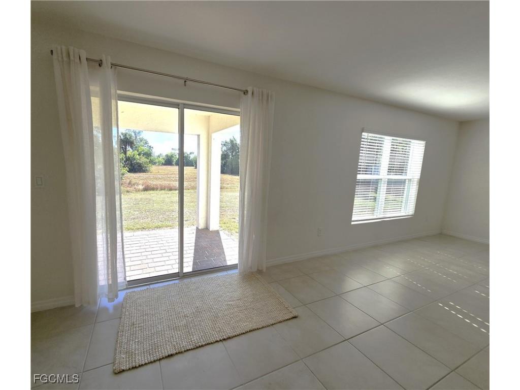 1814 NE 40th Lane Cape Coral FL 33909 2025026033 image6