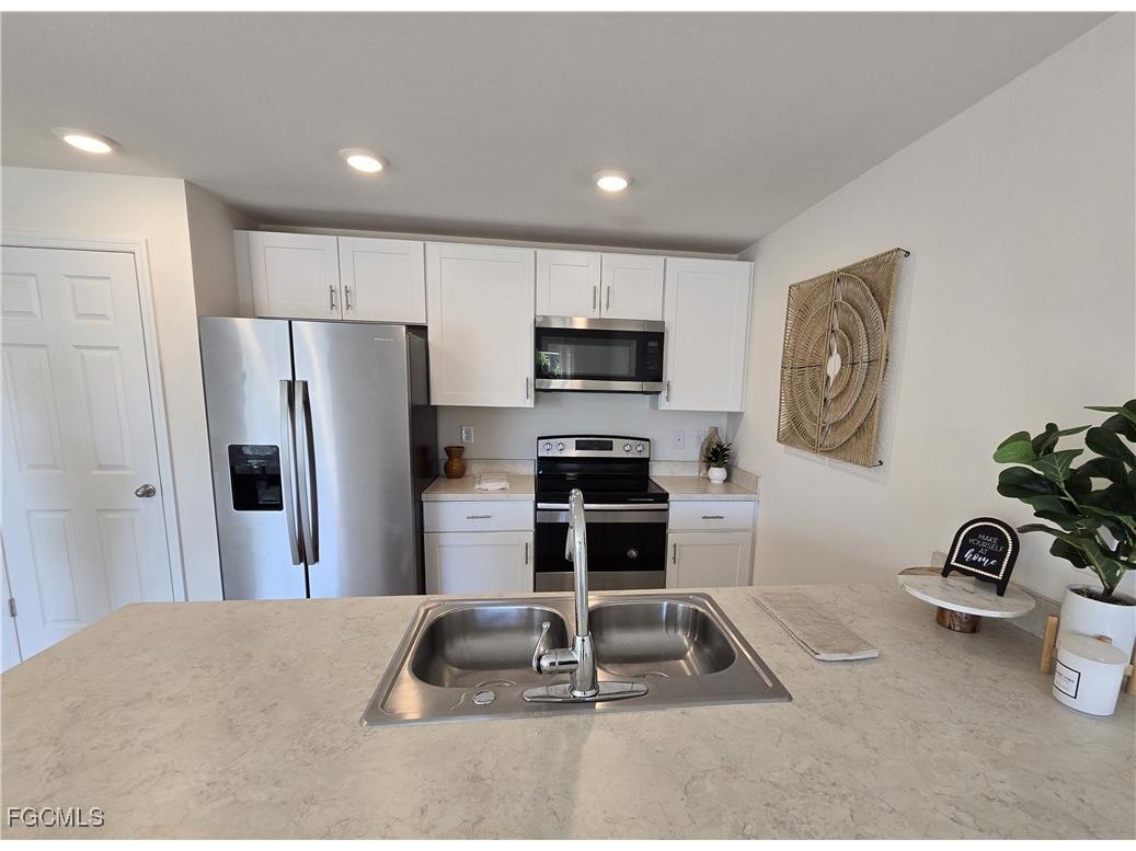 1814 NE 40th Lane Cape Coral FL 33909 2025026033 image7