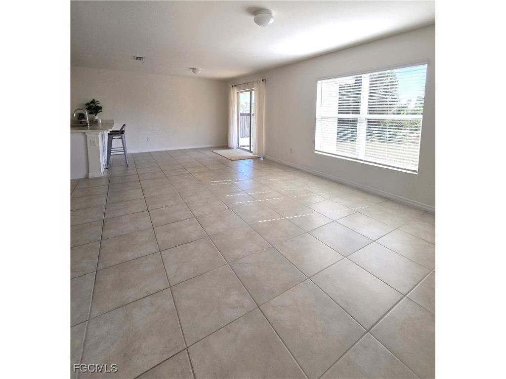 1814 NE 40th Lane Cape Coral FL 33909 2025026033 image9