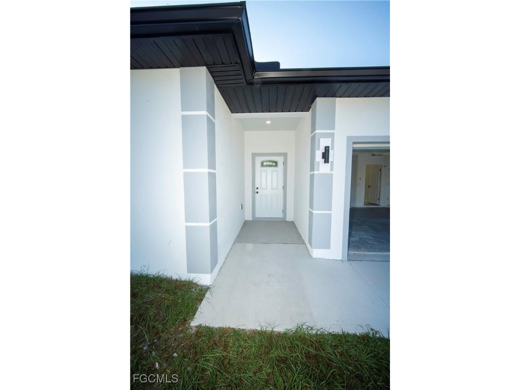 18141 E Wintergarden Avenue Port Charlotte FL 33948 2026004567 image5