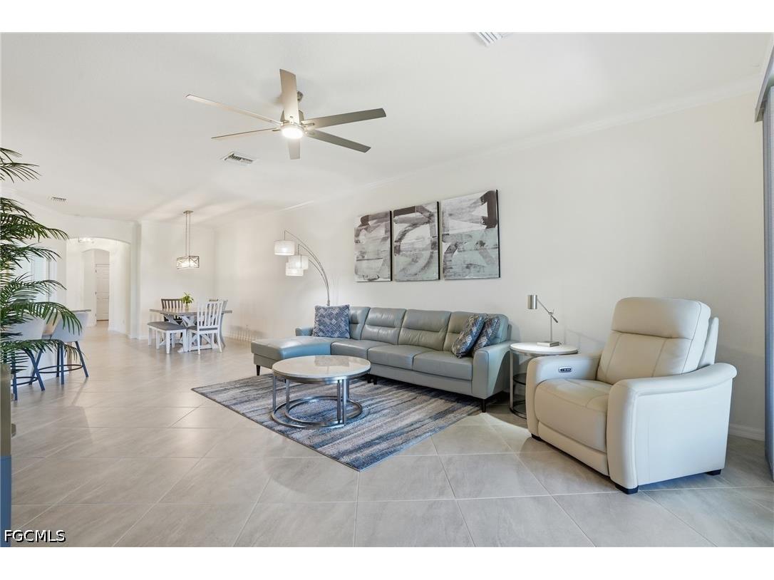 1815 Alameda Drive Naples FL 34120 2026019732 image2