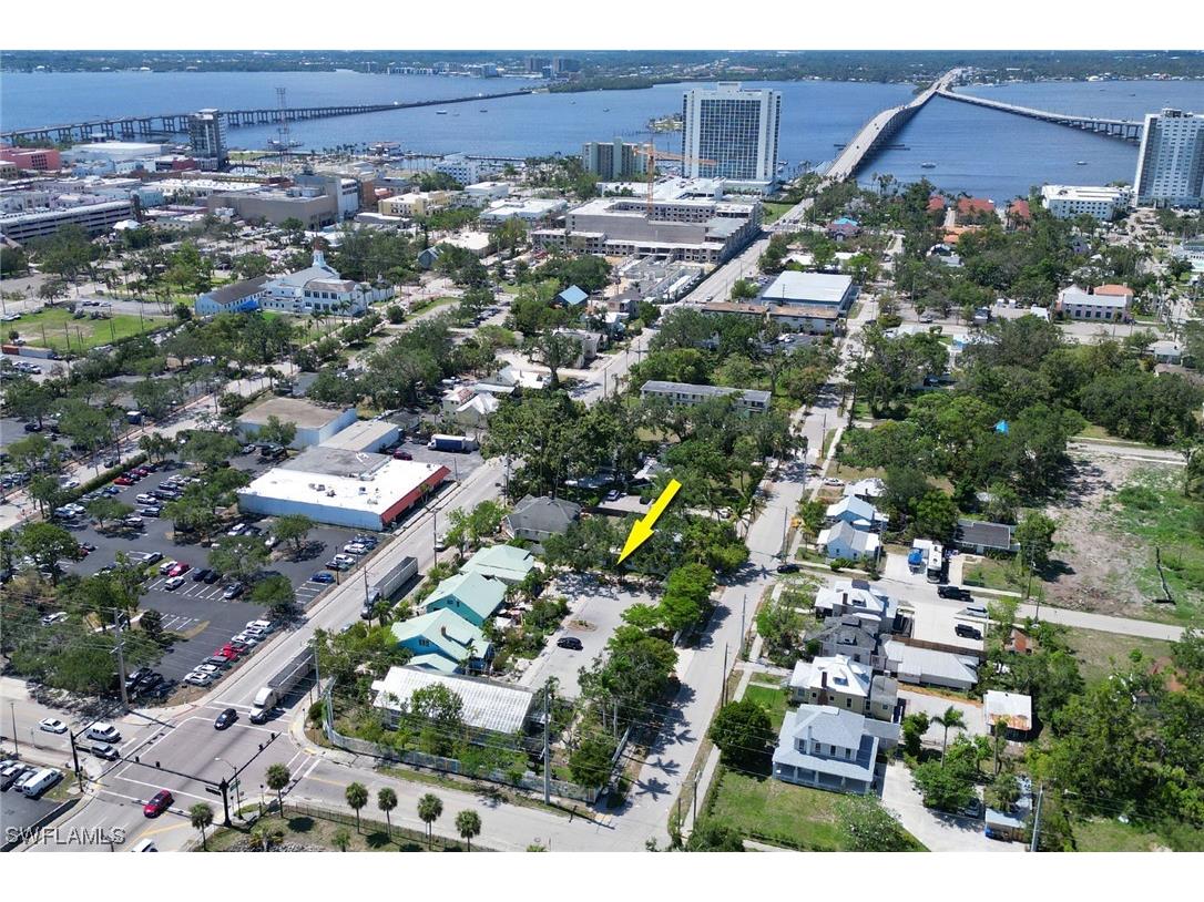 1815 Fowler Street Fort Myers FL 33901 223030523 image1