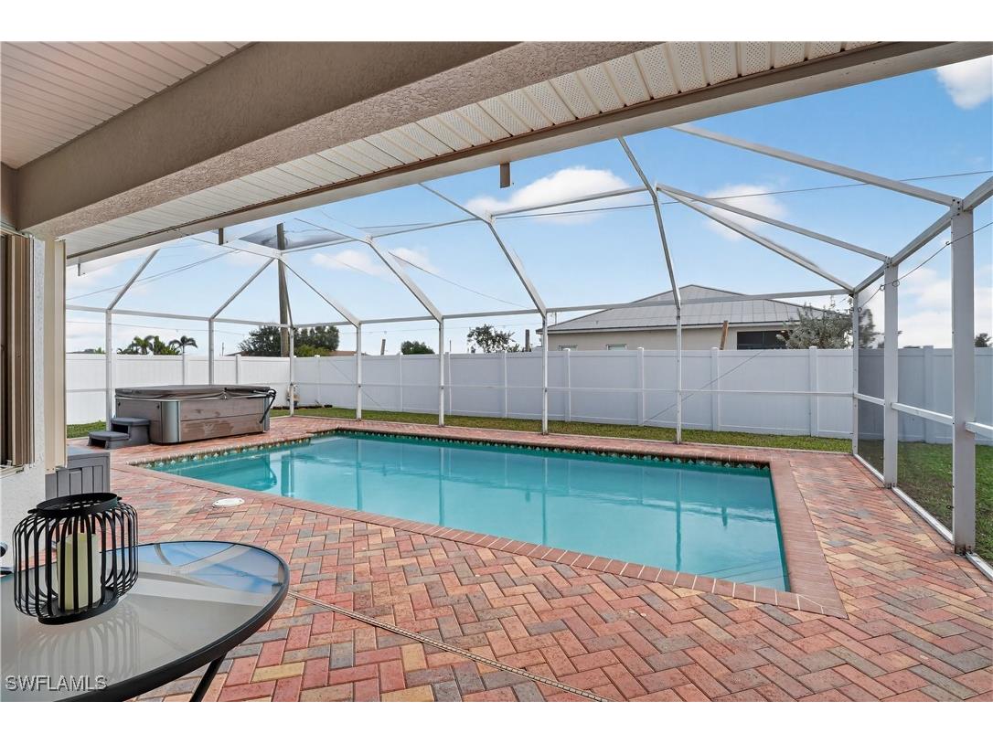 1815 NE 2nd Place Cape Coral FL 33909 225082874 image1