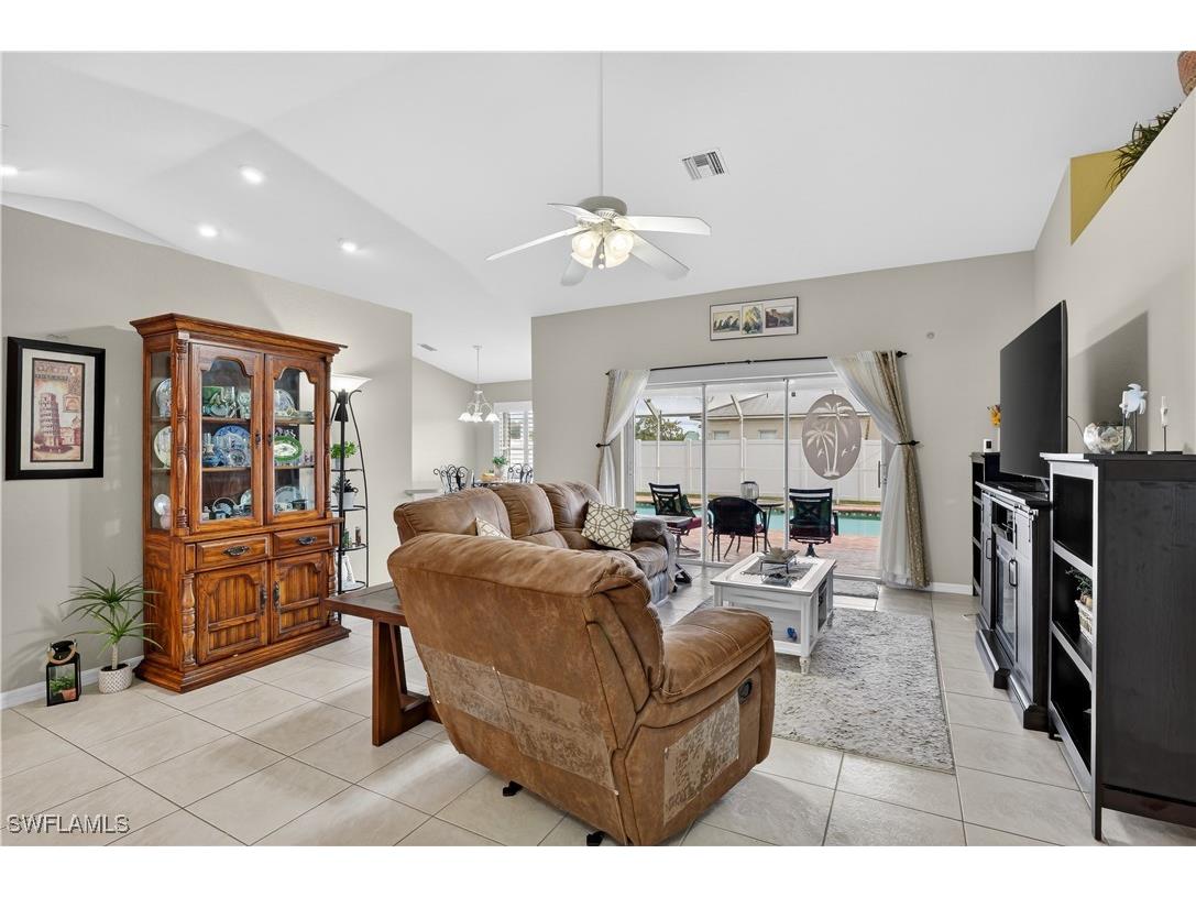 1815 NE 2nd Place Cape Coral FL 33909 225082874 image18