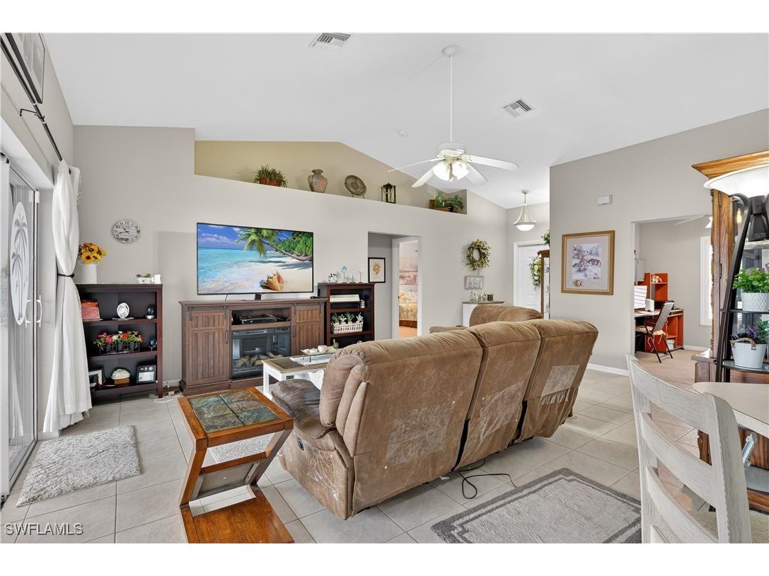 1815 NE 2nd Place Cape Coral FL 33909 225082874 image20