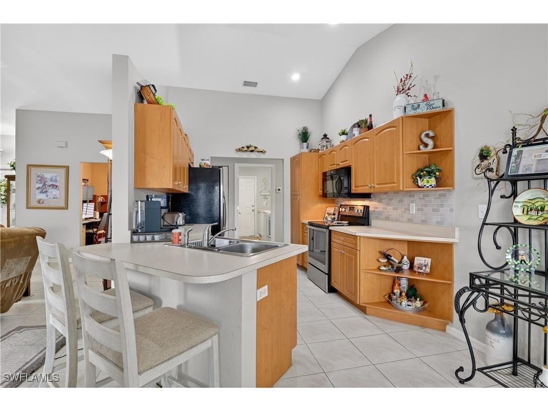 1815 NE 2nd Place Cape Coral FL 33909 225082874 image25