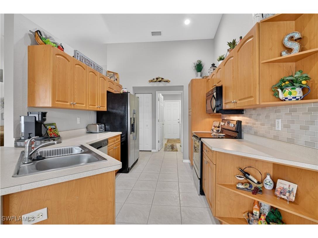 1815 NE 2nd Place Cape Coral FL 33909 225082874 image26