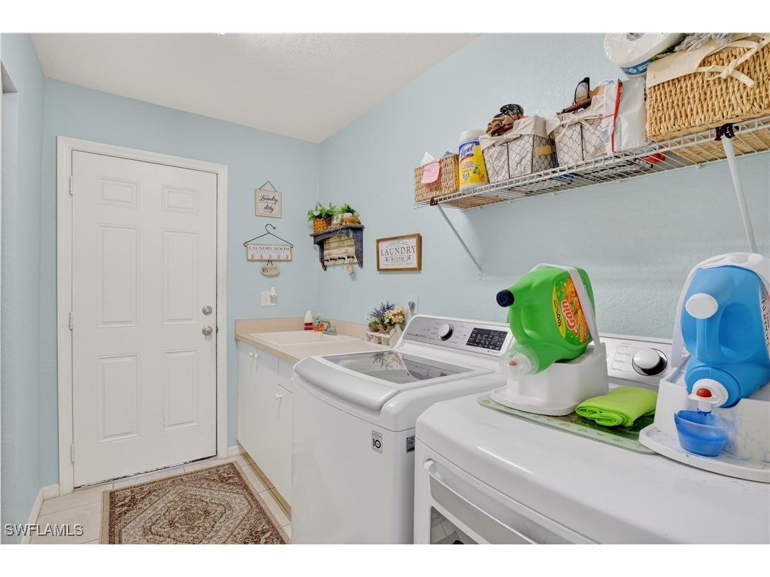1815 NE 2nd Place Cape Coral FL 33909 225082874 image35