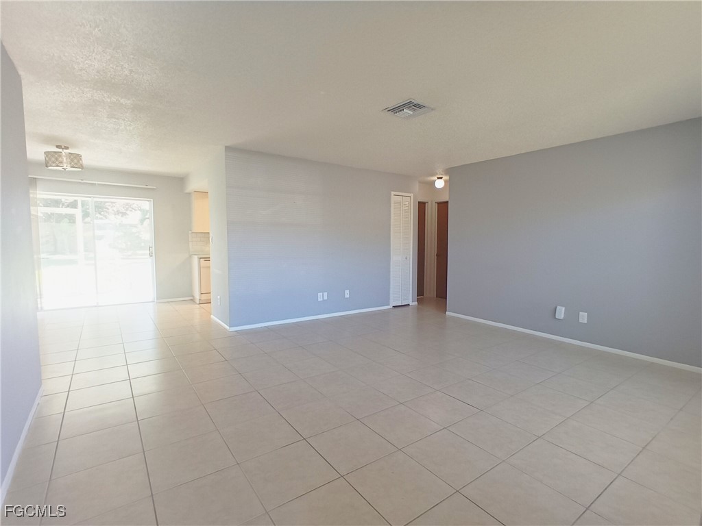 1815 SE 11th Avenue Cape Coral FL 33990 2025012460 image7