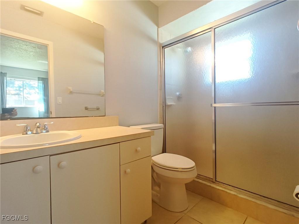 1815 SE 11th Avenue Cape Coral FL 33990 2025012460 image9