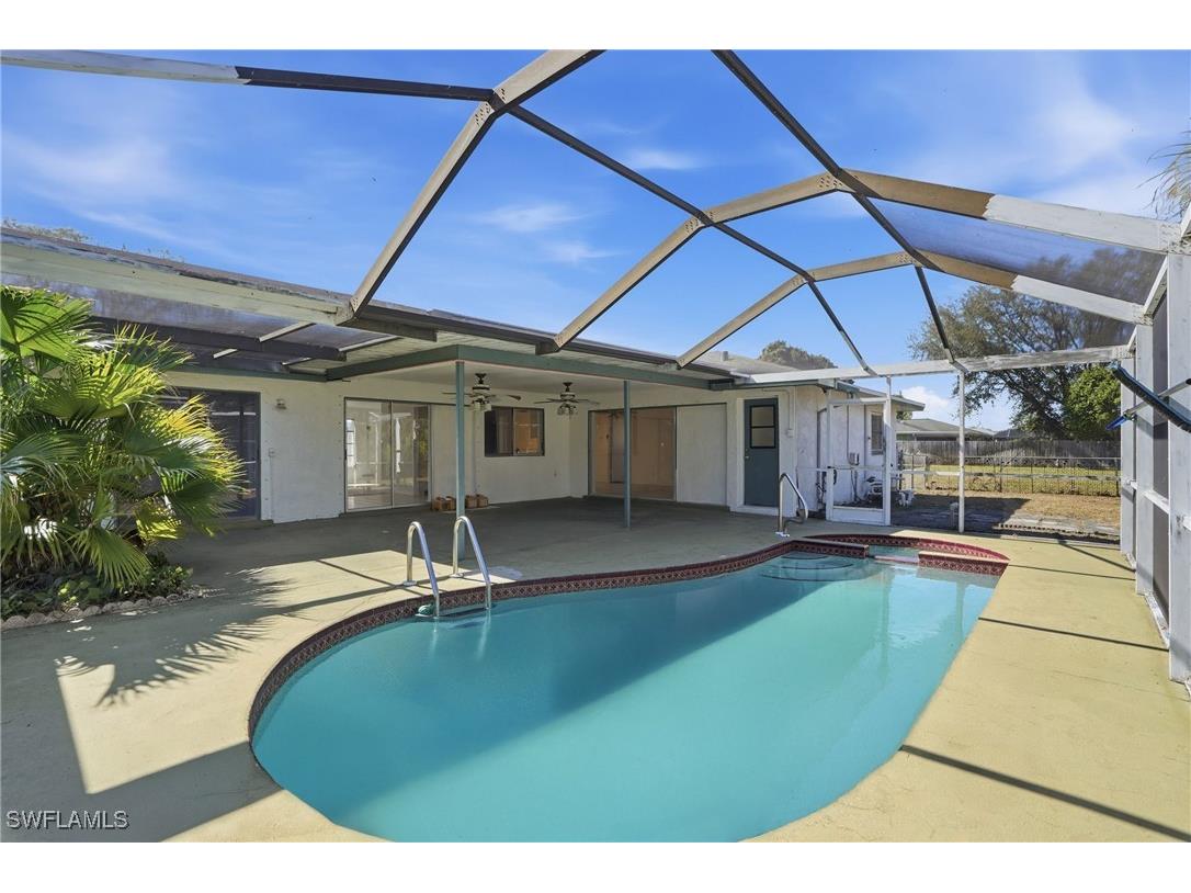 1815 SE 15th Terrace Cape Coral FL 33990 226004390 image1