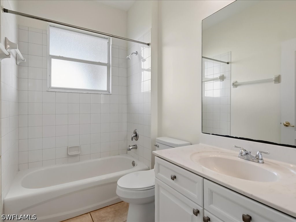1817 Avian Court #A76 Naples FL 34119 226021541 image19