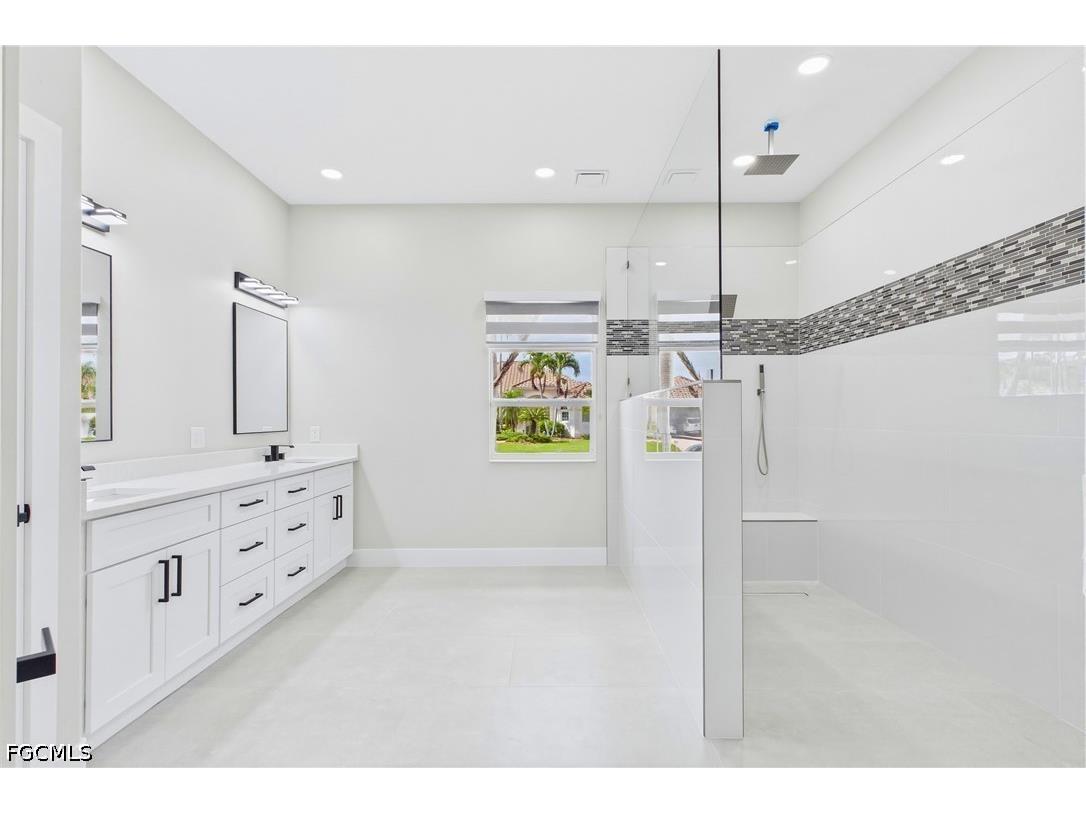 1817 Lagoon Lane Cape Coral FL 33914 2026024456 image28