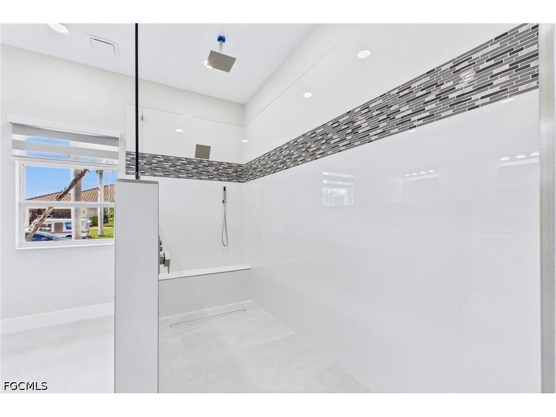 1817 Lagoon Lane Cape Coral FL 33914 2026024456 image29