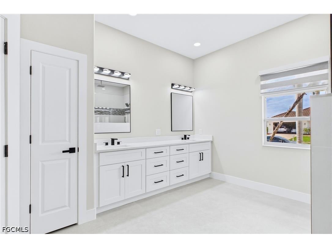 1817 Lagoon Lane Cape Coral FL 33914 2026024456 image30