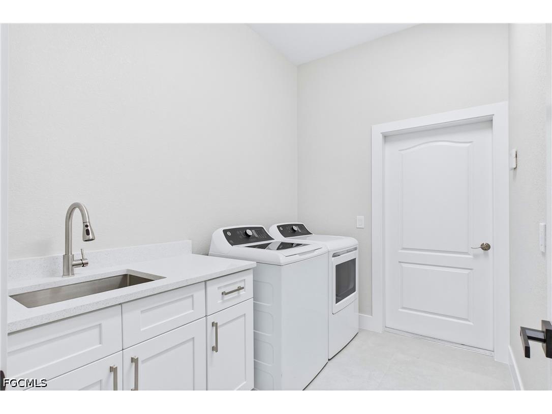 1817 Lagoon Lane Cape Coral FL 33914 2026024456 image43