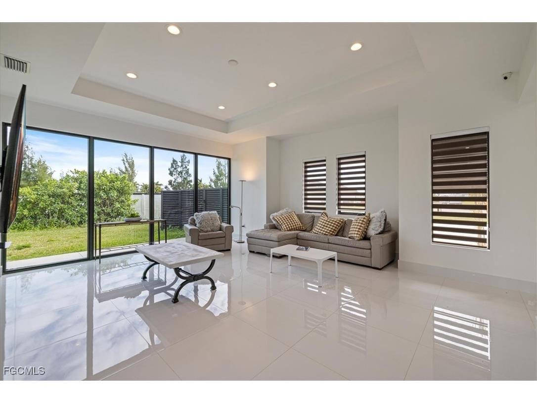 1817 SW 11th Terrace Cape Coral FL 33991 2025000198 image20