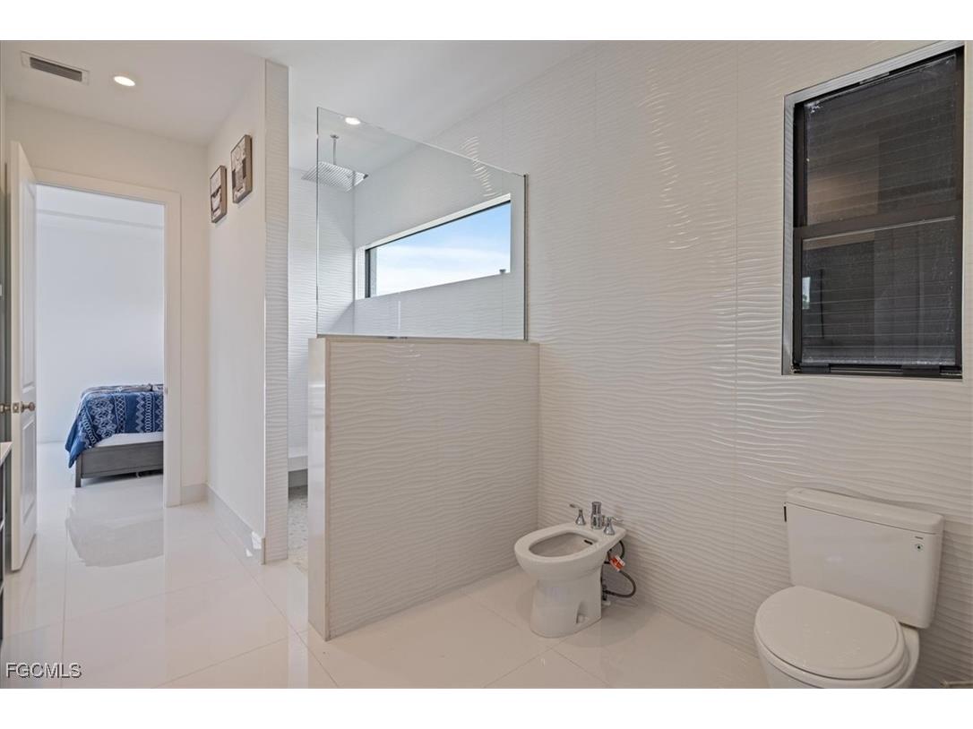 1817 SW 11th Terrace Cape Coral FL 33991 2025000198 image35