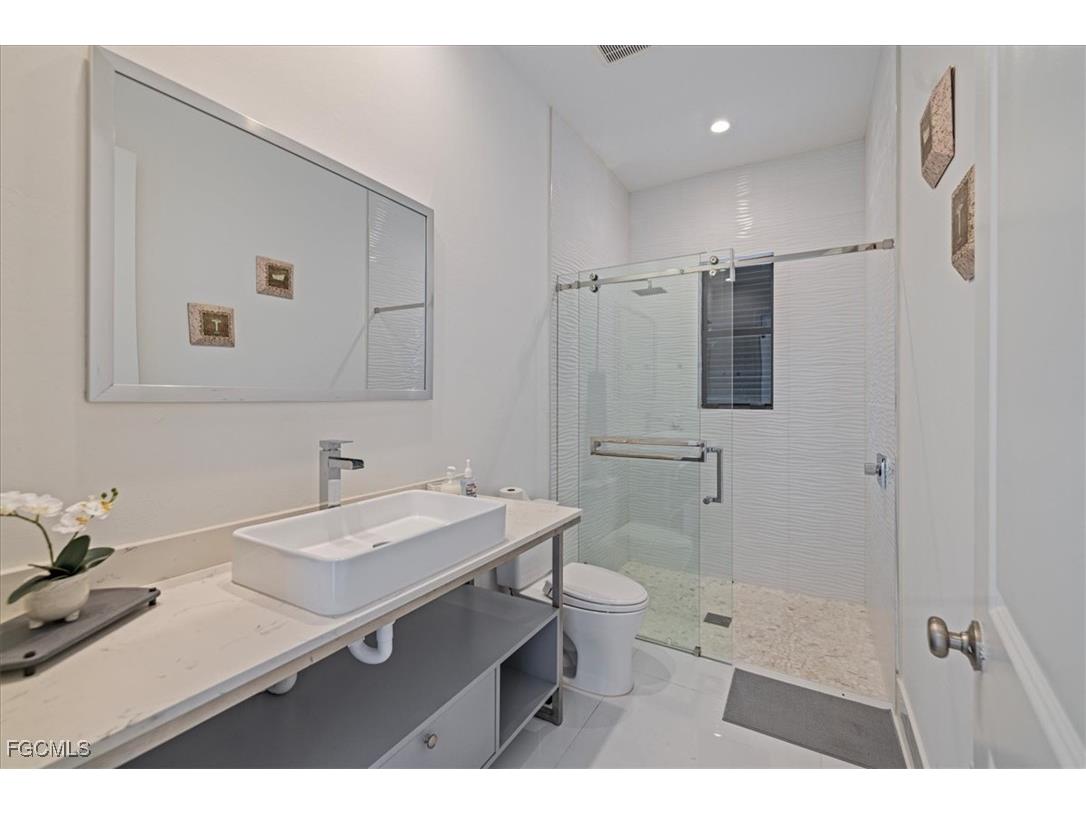 1817 SW 11th Terrace Cape Coral FL 33991 2025000198 image41