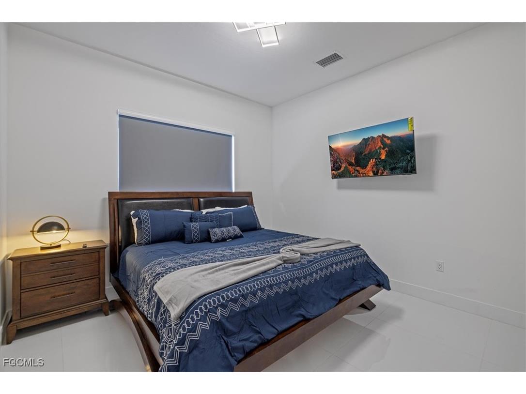 1817 SW 11th Terrace Cape Coral FL 33991 2025000198 image42