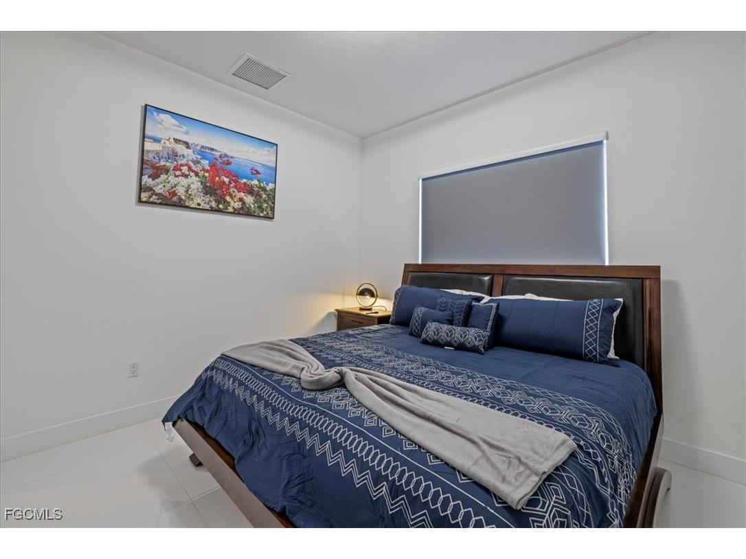 1817 SW 11th Terrace Cape Coral FL 33991 2025000198 image43