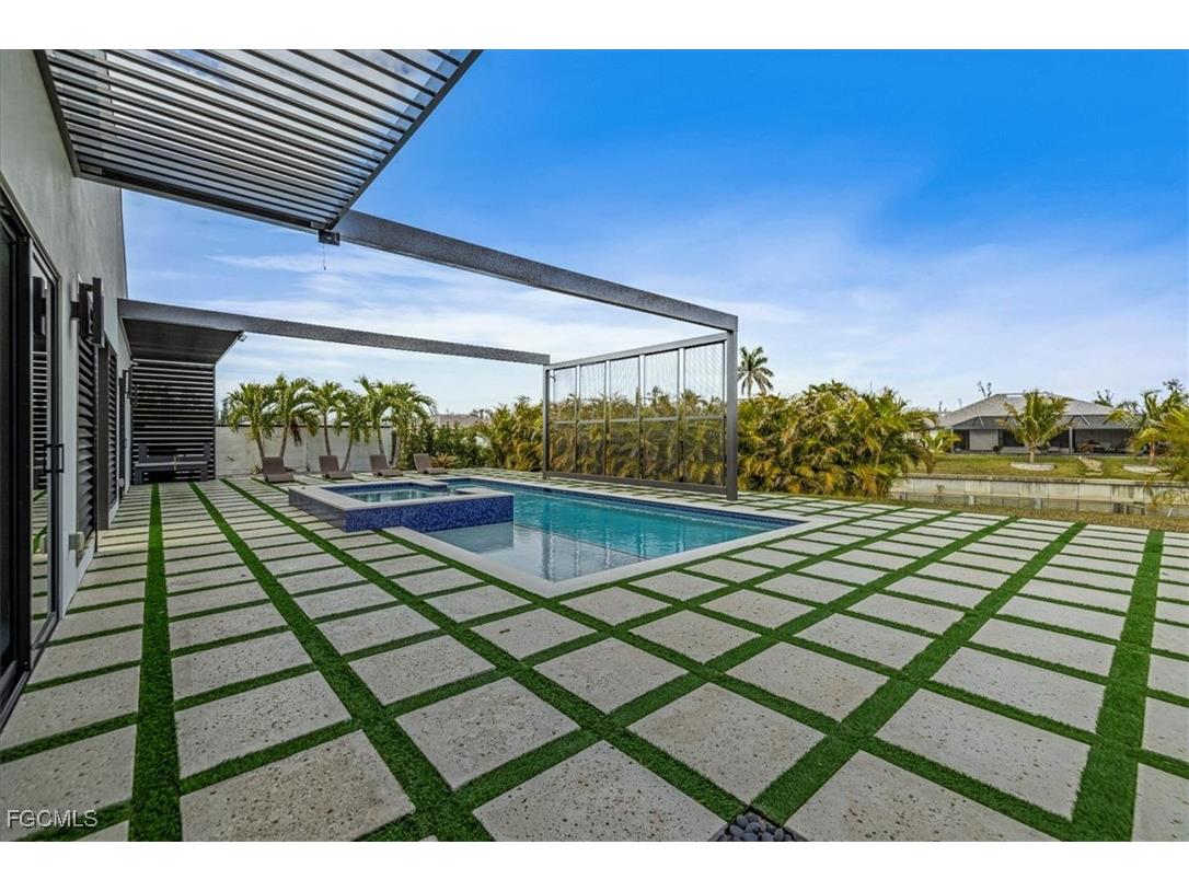 1817 SW 11th Terrace Cape Coral FL 33991 2025000198 image9