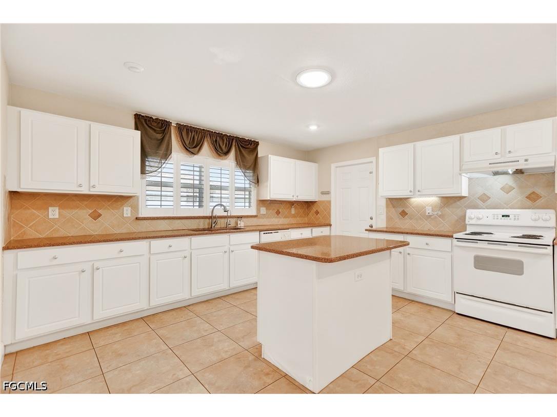 1817 SW 22nd Lane Cape Coral FL 33991 2026023926 image10