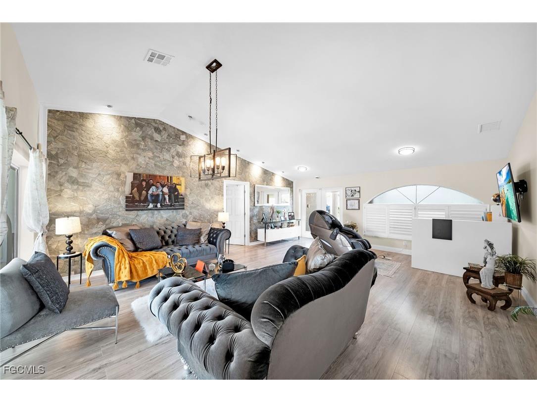 1817 SW 22nd Terrace Cape Coral FL 33991 2025006339 image12