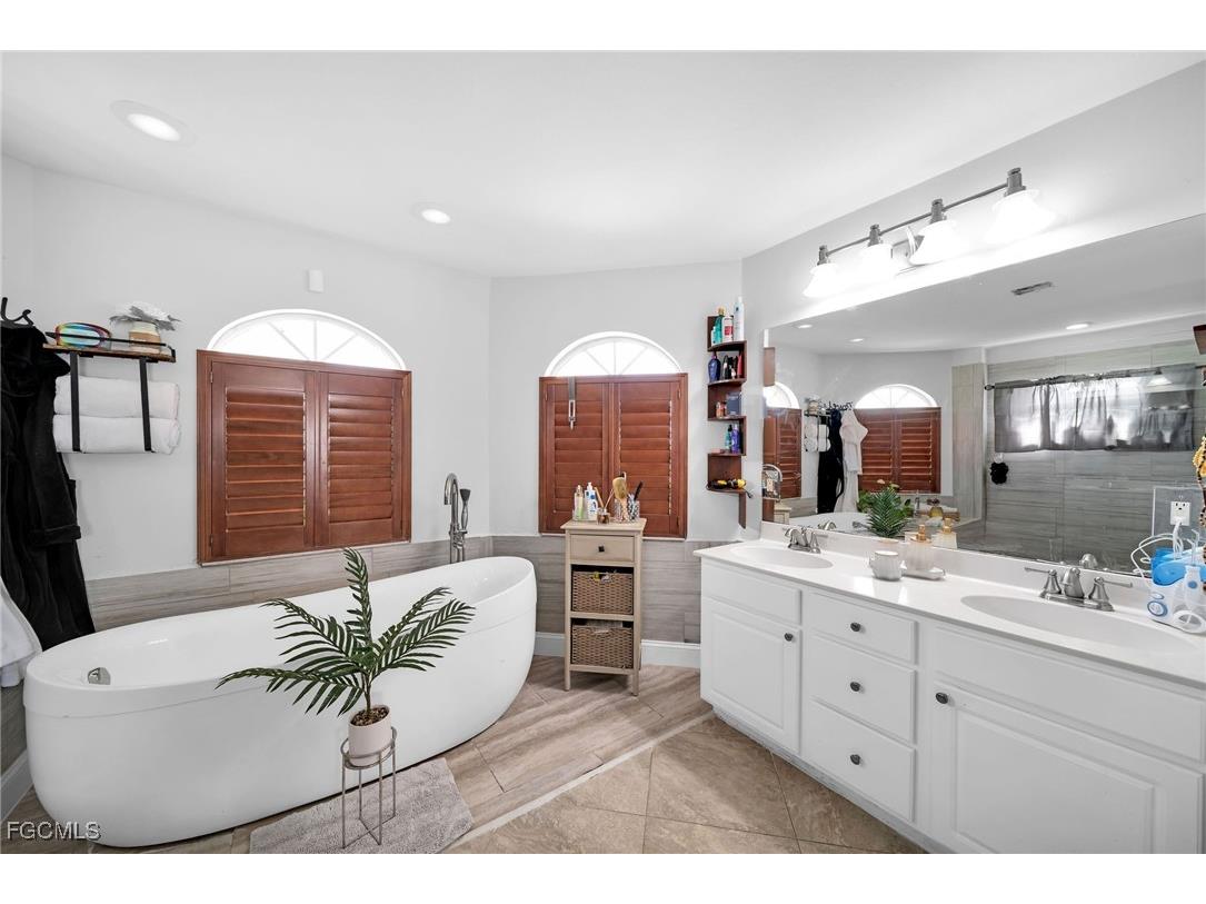 1817 SW 22nd Terrace Cape Coral FL 33991 2025006339 image16