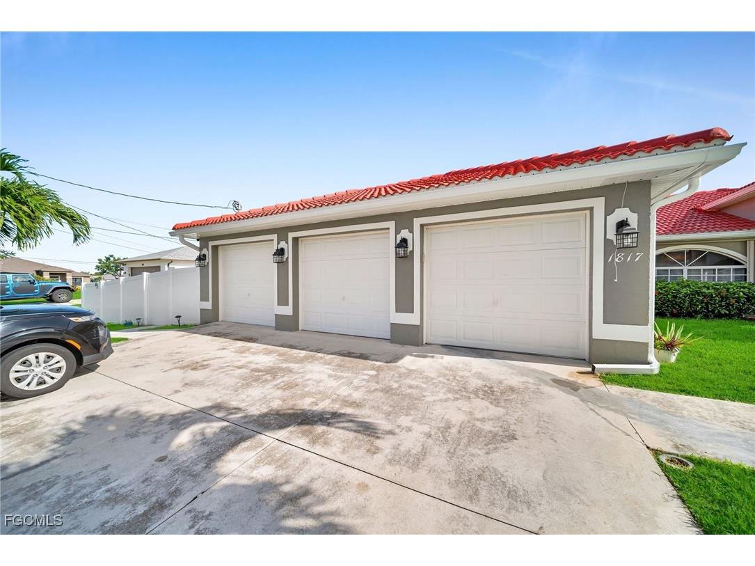 1817 SW 22nd Terrace Cape Coral FL 33991 2025006339 image2