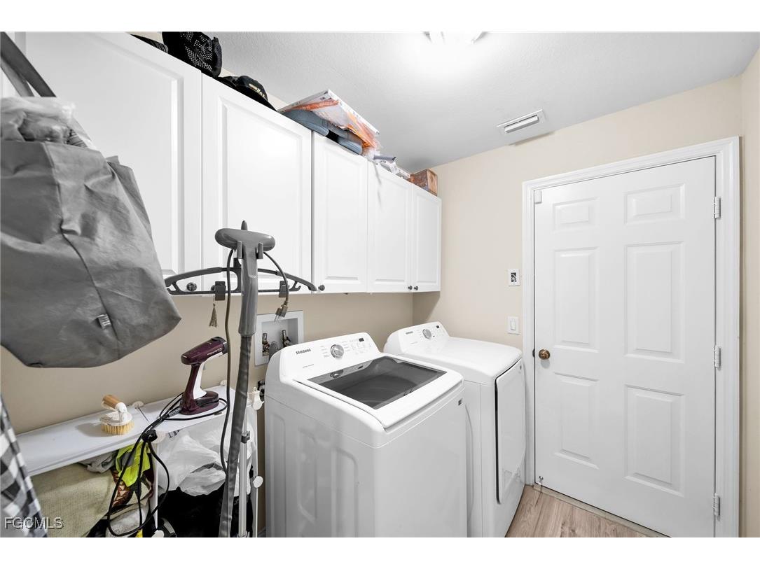 1817 SW 22nd Terrace Cape Coral FL 33991 2025006339 image22