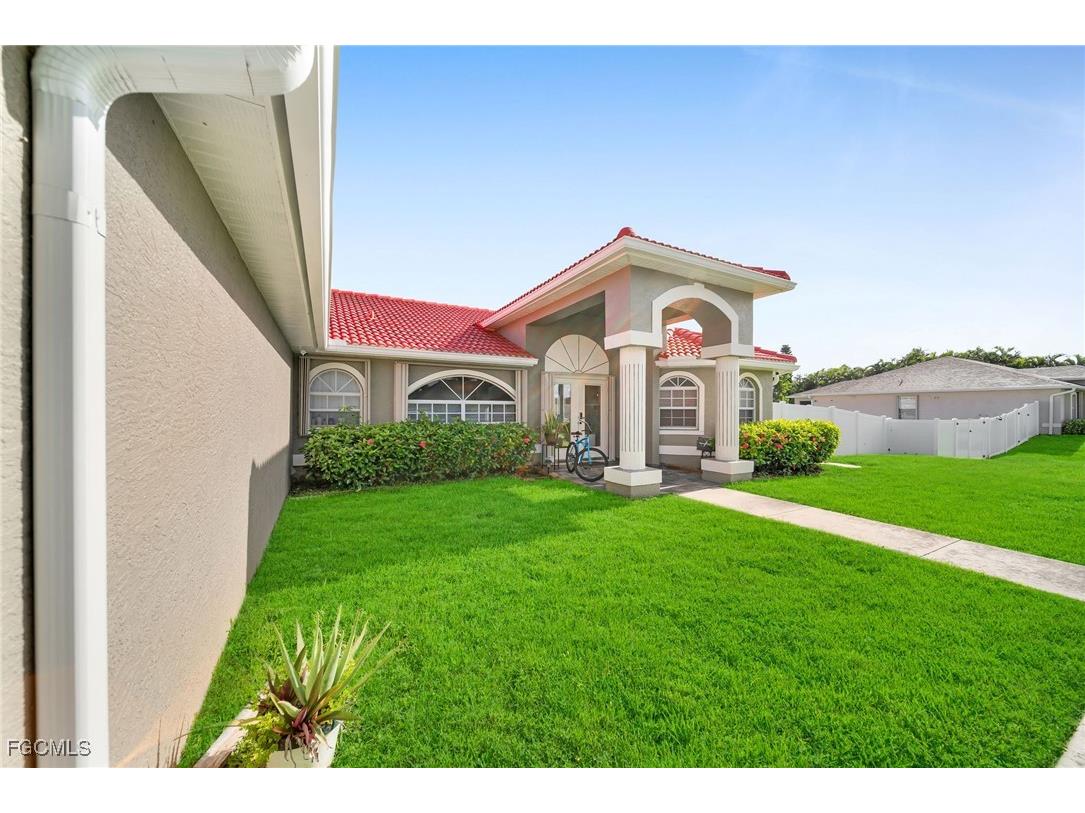 1817 SW 22nd Terrace Cape Coral FL 33991 2025006339 image4