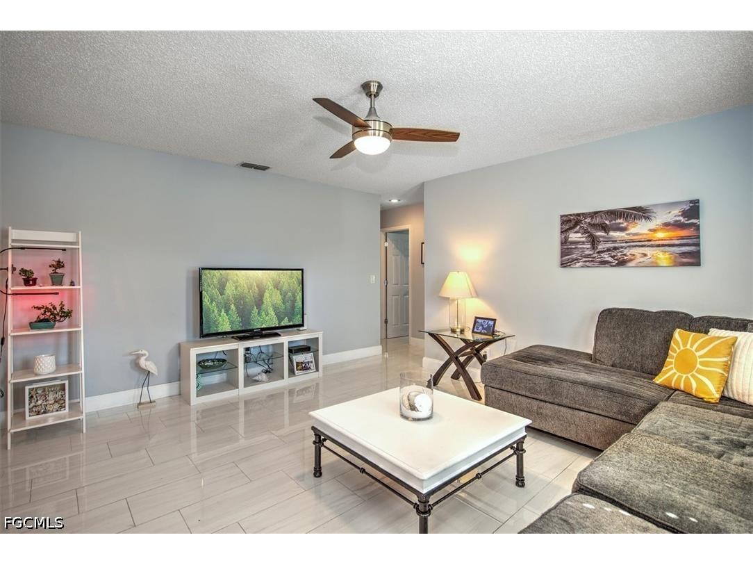 1817 SW 40th Street Cape Coral FL 33914 2026025405 image3