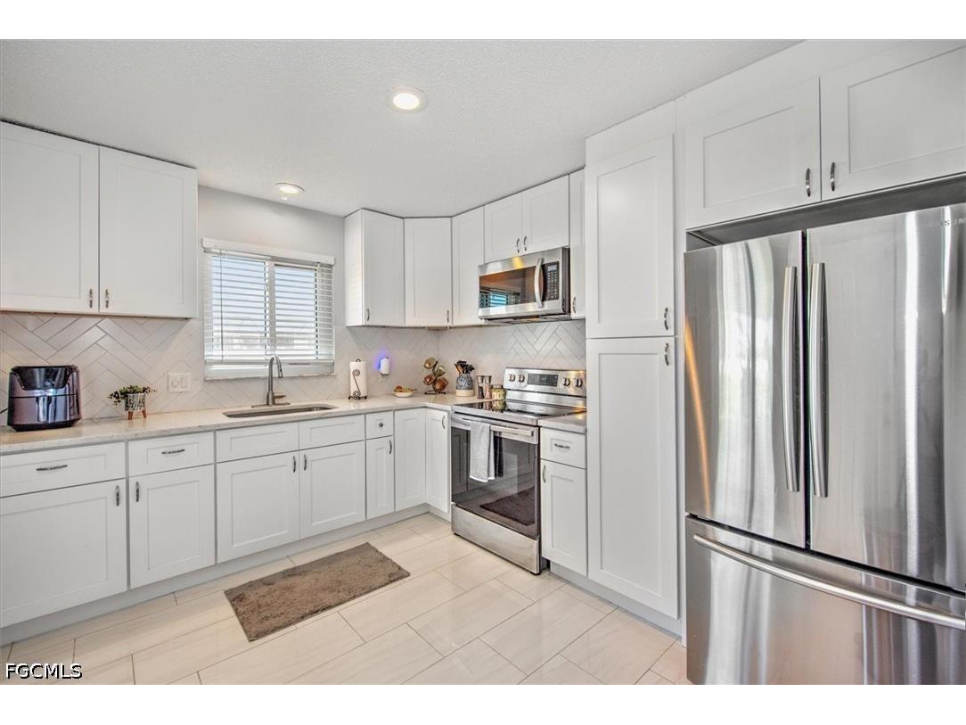 1817 SW 40th Street Cape Coral FL 33914 2026025405 image8