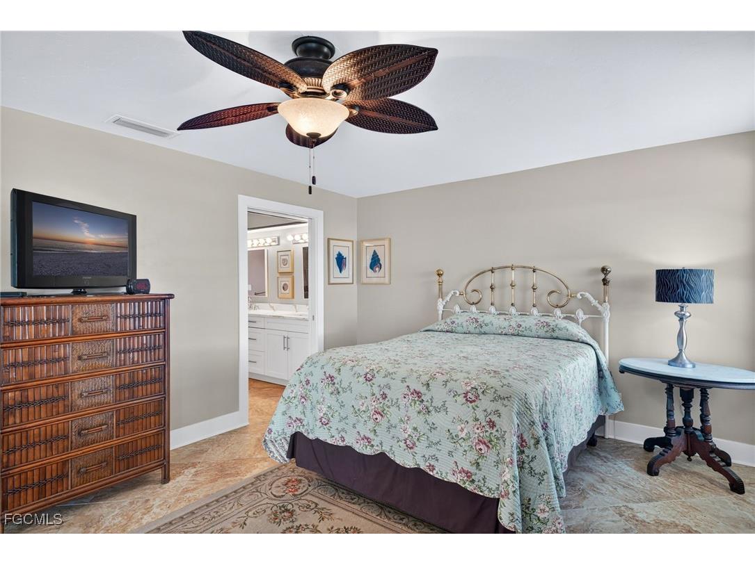 1818 Cherie Lane North Fort Myers FL 33917 2026005651 image24