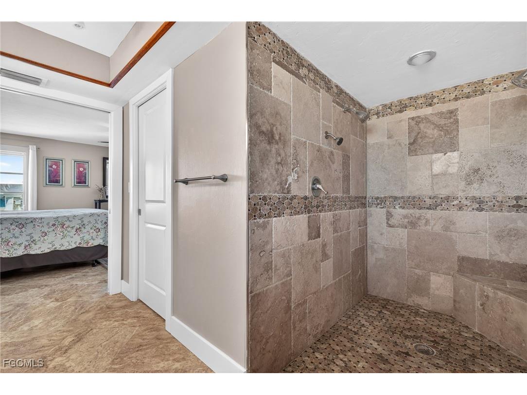 1818 Cherie Lane North Fort Myers FL 33917 2026005651 image26